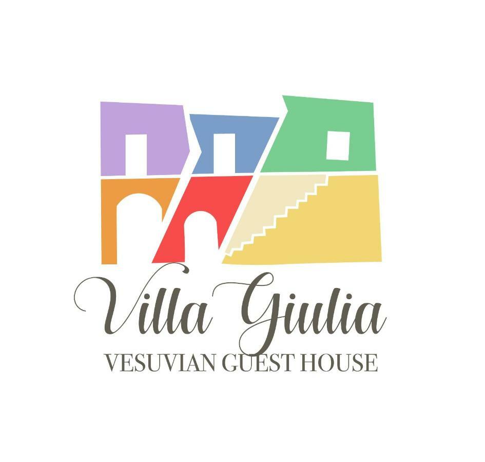 Giulia - Vesuvio Pompei Sorrento *